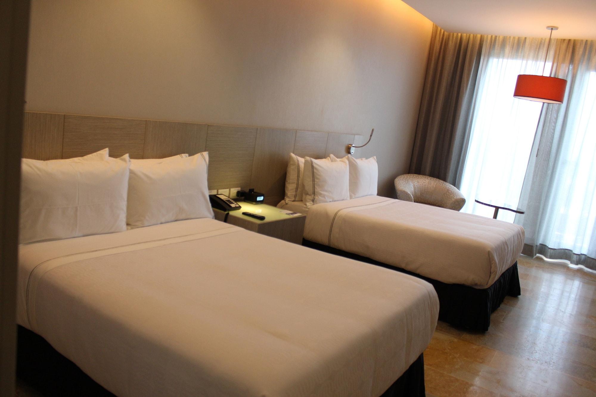 Ghl Hotel Montería Extérieur photo Deluxe room