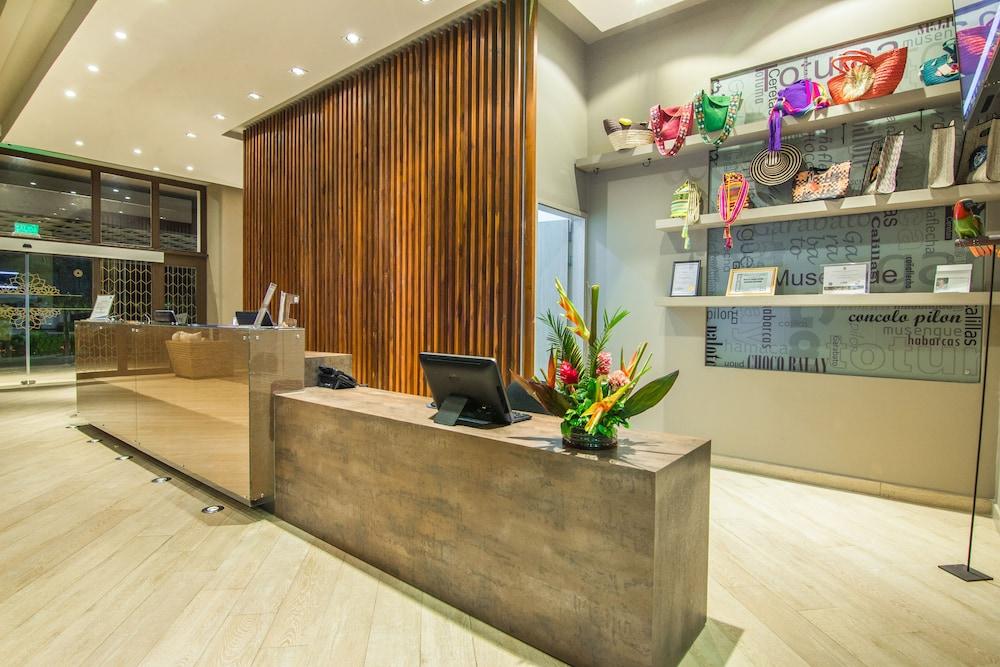 Ghl Hotel Montería Extérieur photo Reception area