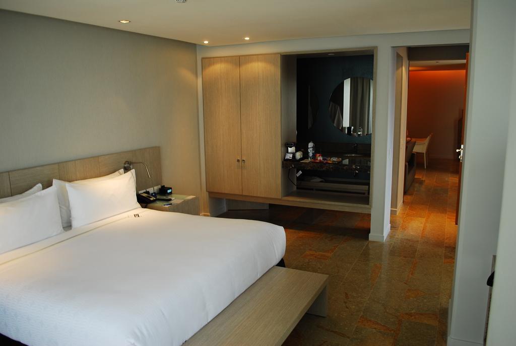Ghl Hotel Montería Chambre photo A room at the hotel